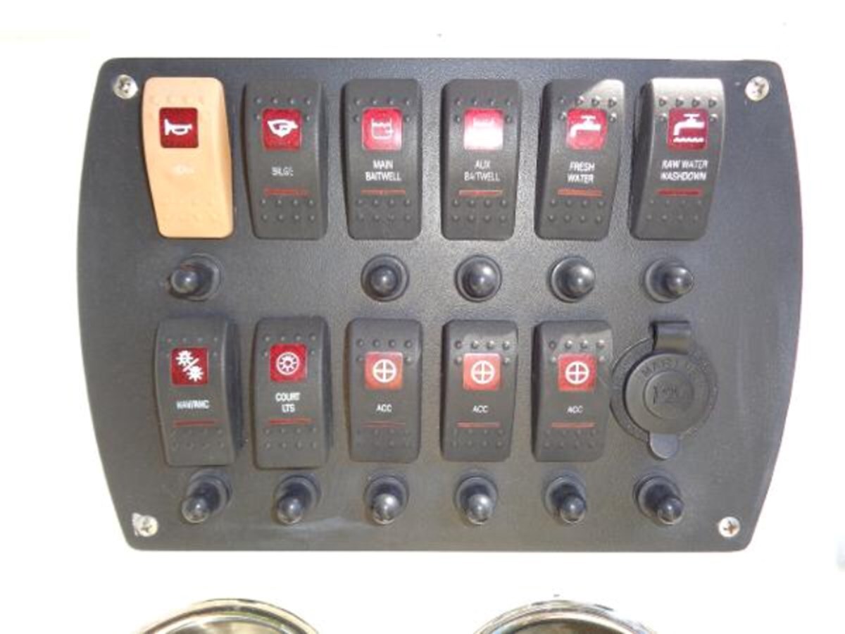 2020-mako-21-4-61e10e