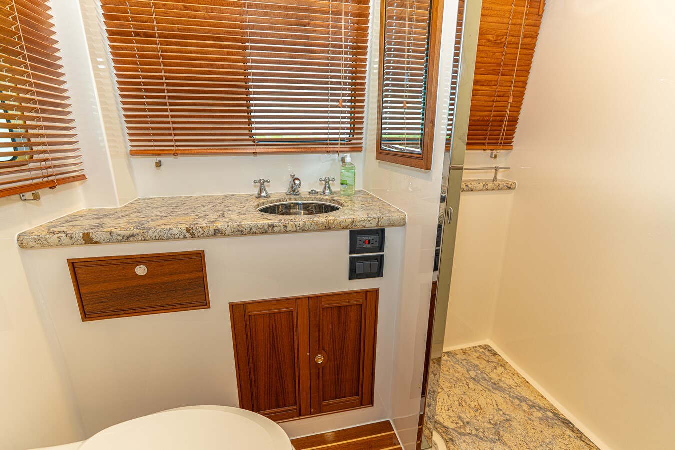 2020-marlow-yachts-81-3-34bf58