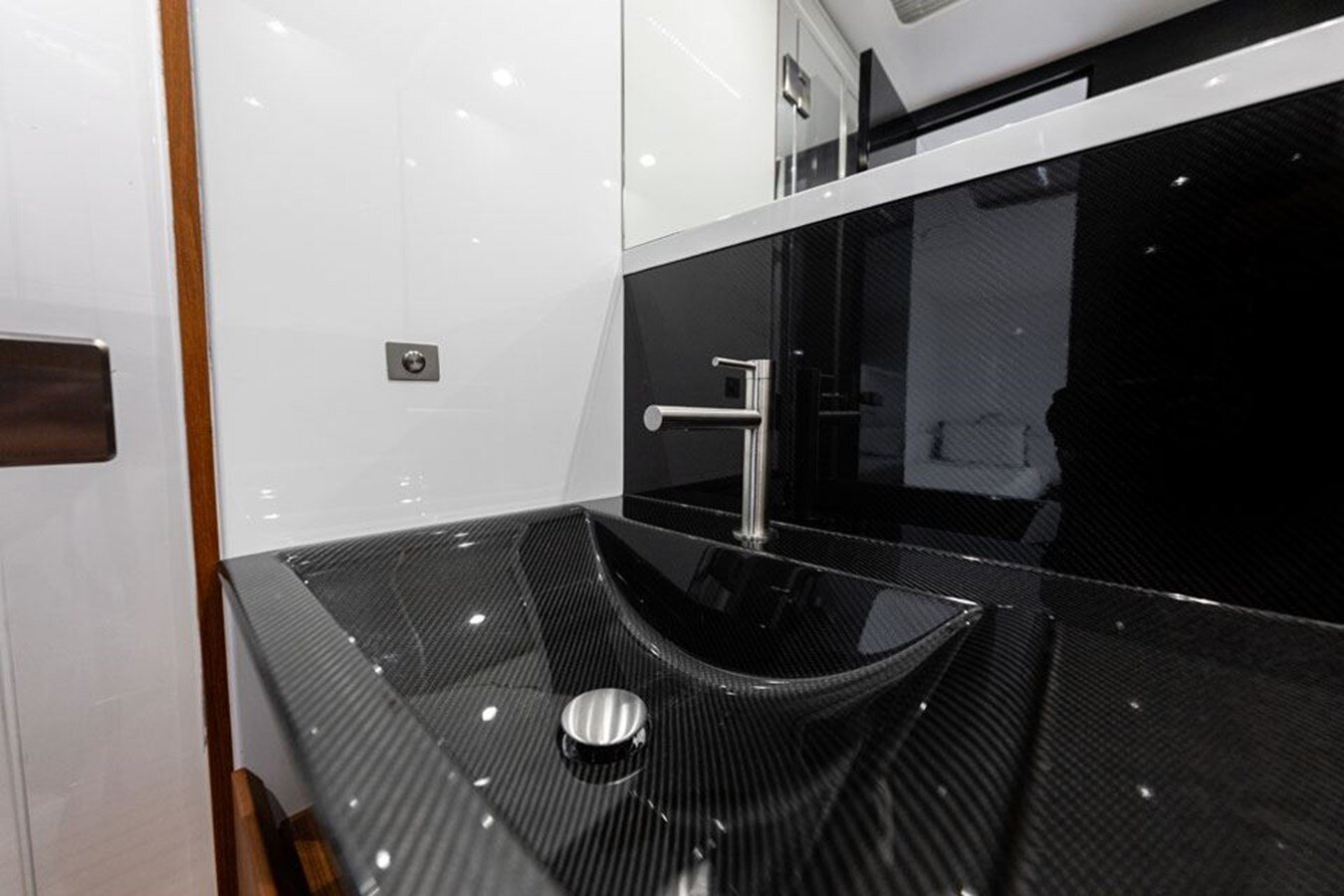 2020-mylius-yachts-77-10-1e89b1