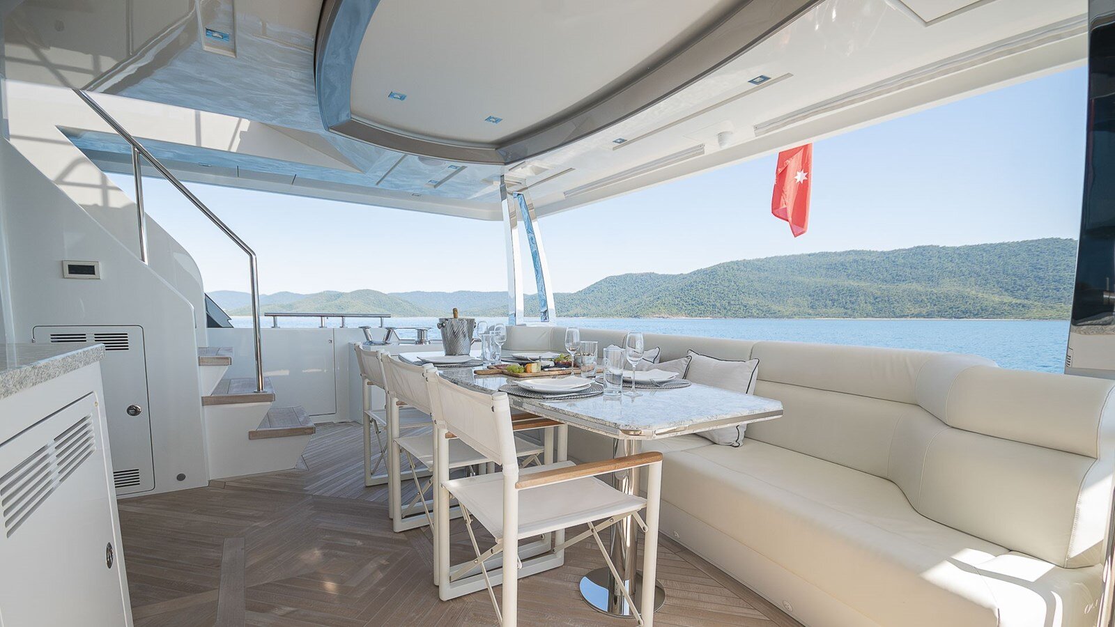 2020-ocean-alexander-85-f36b1f