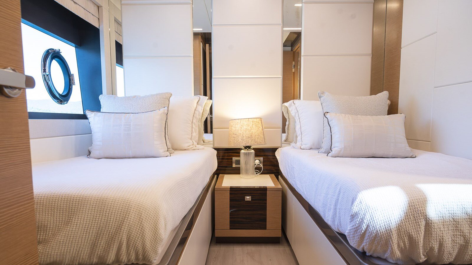 2020-ocean-alexander-85-f36b1f