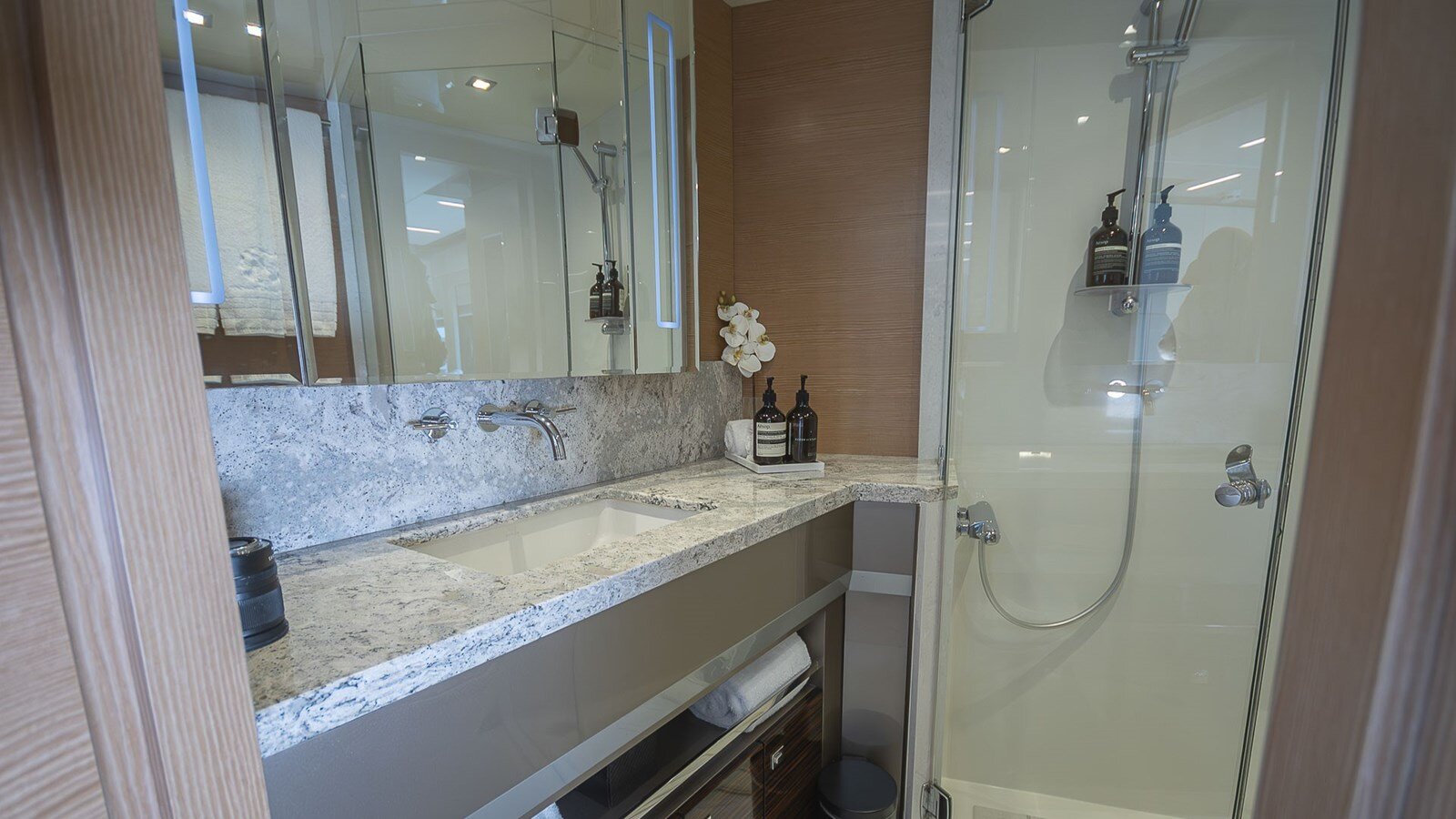 2020-ocean-alexander-85-f36b1f