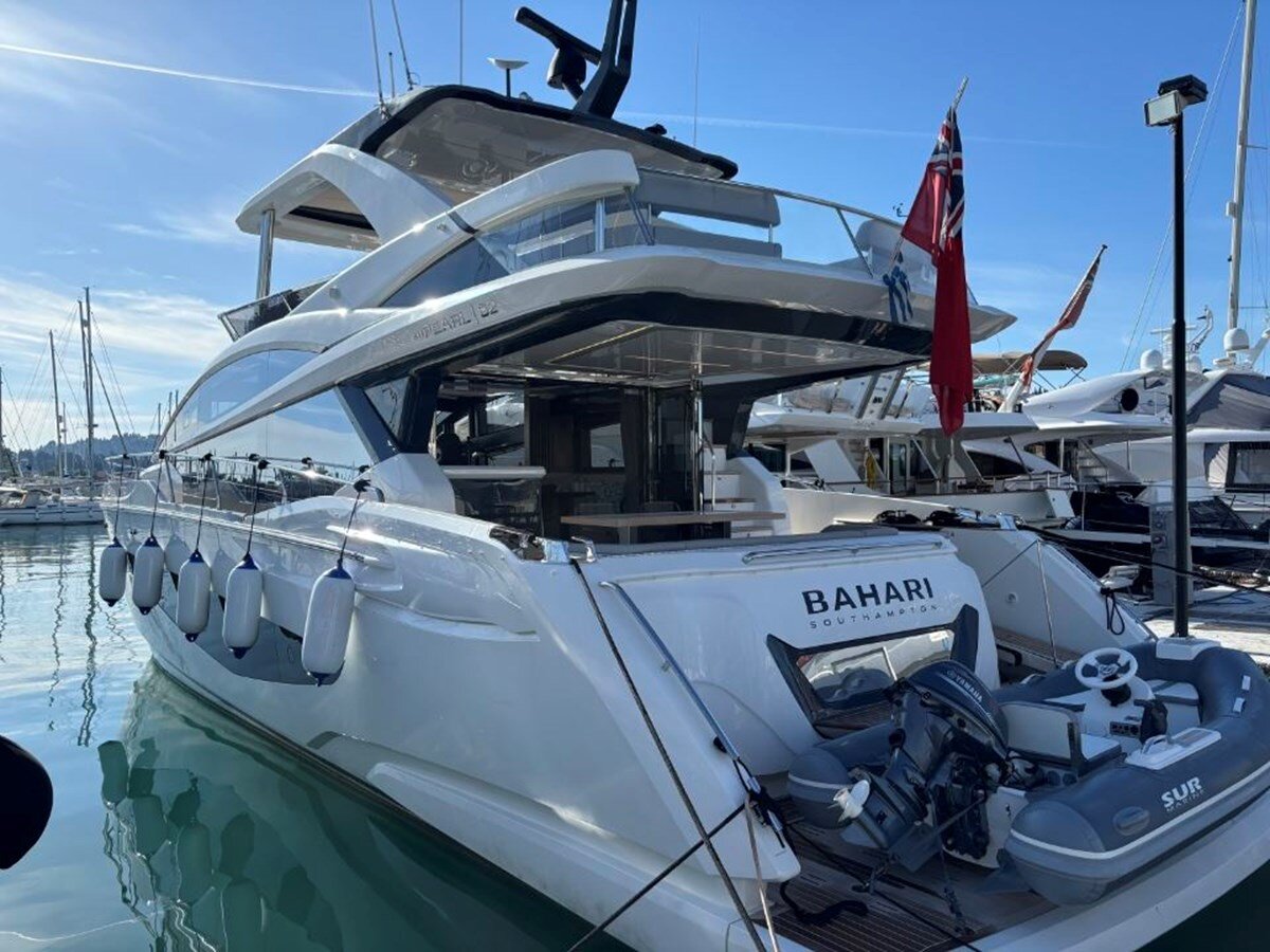 2020-pearl-motor-yachts-61-1-367094