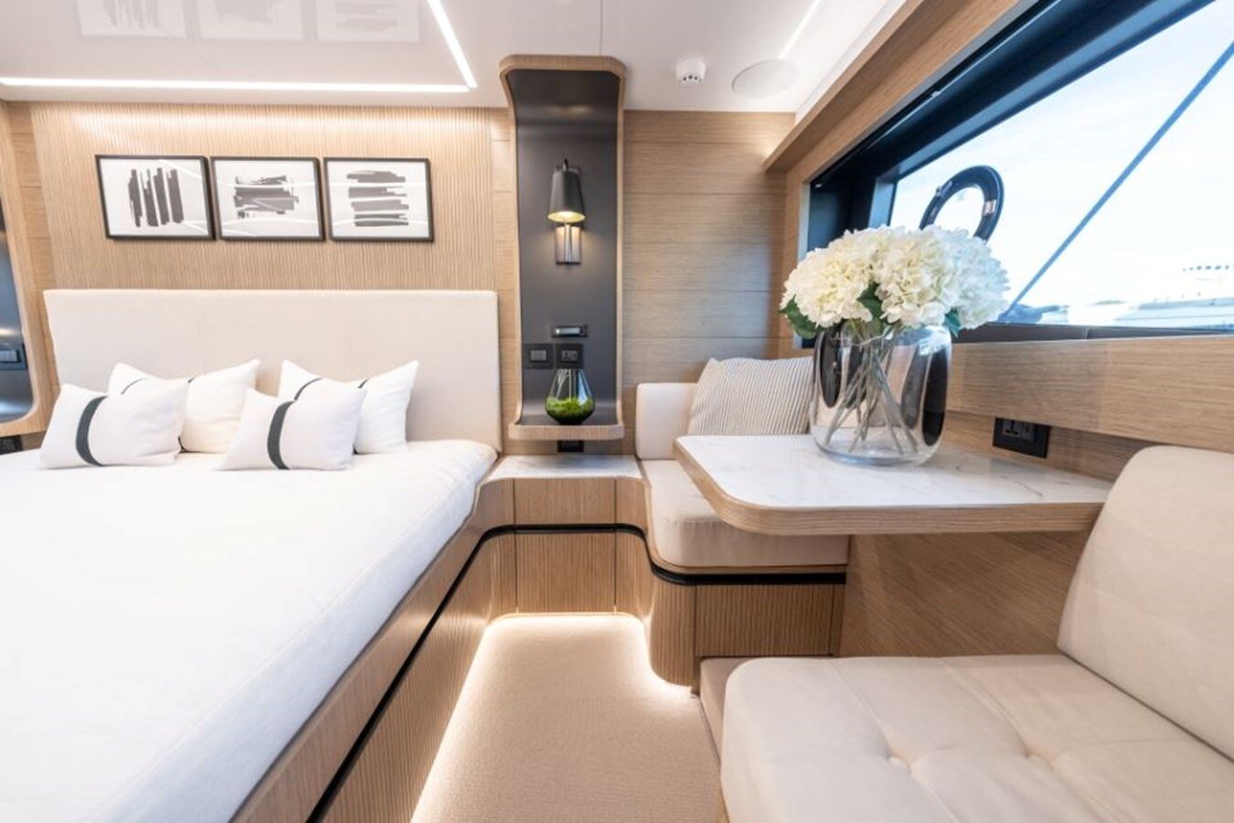 2020-pearl-motor-yachts-61-1-367094