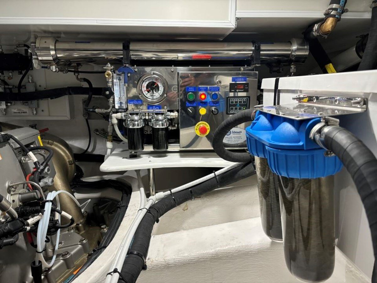 2020-pearl-motor-yachts-61-1-367094