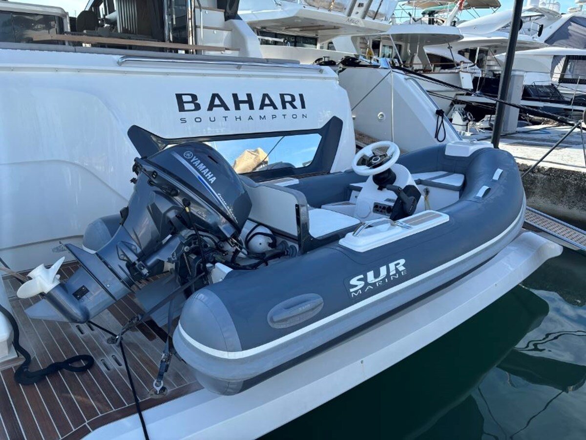 2020-pearl-motor-yachts-61-1-367094