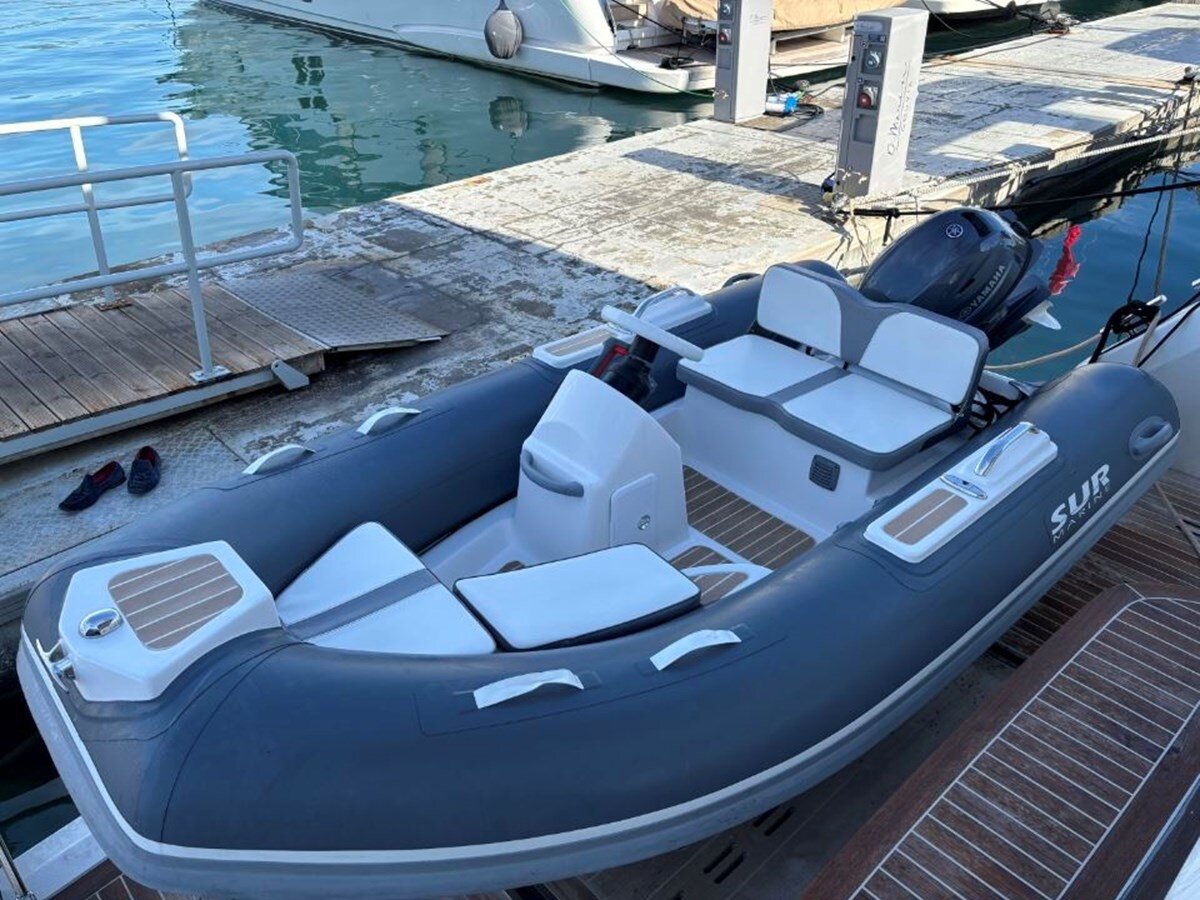 2020-pearl-motor-yachts-61-1-367094