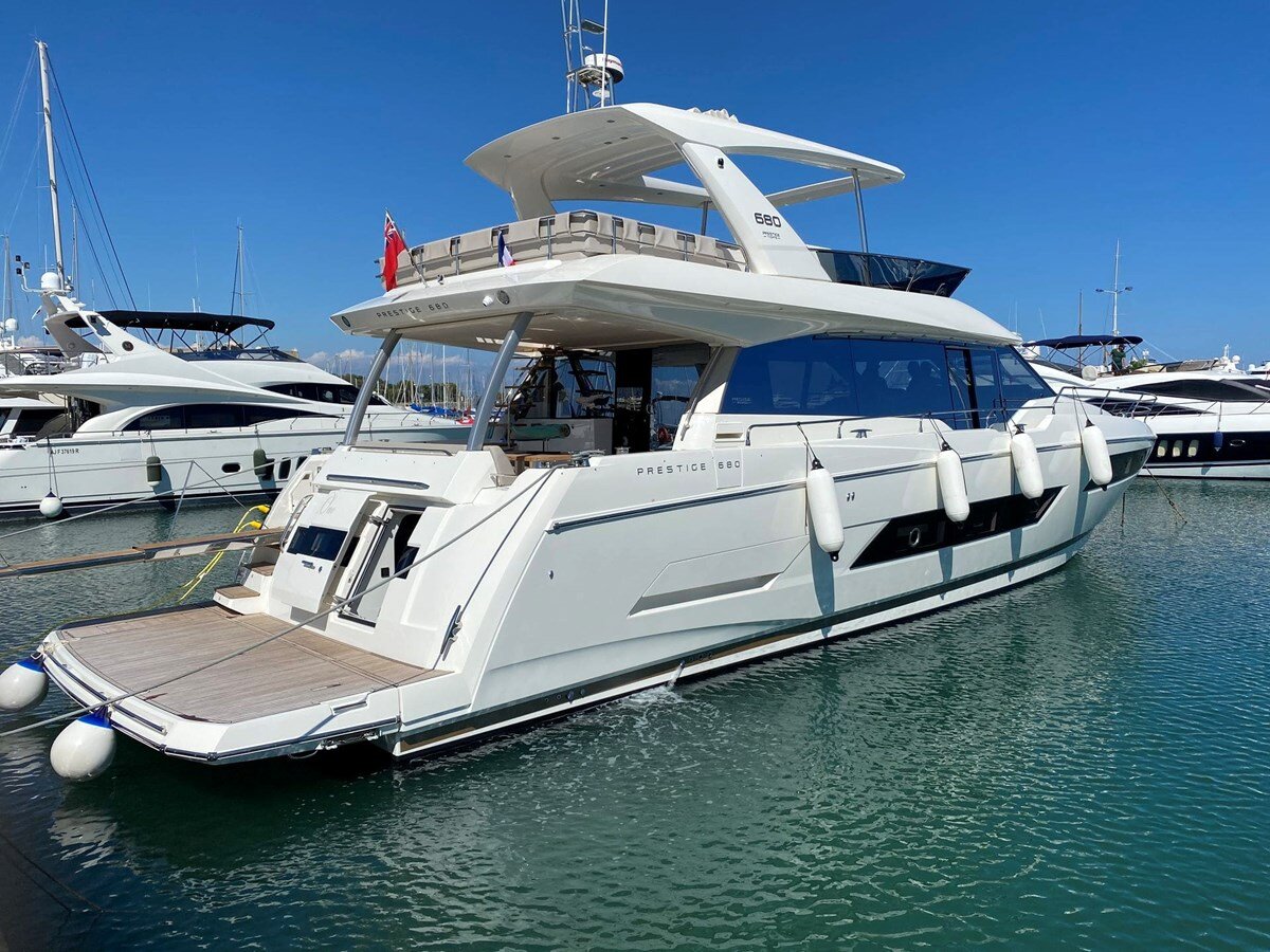 2020 PRESTIGE 70' 5