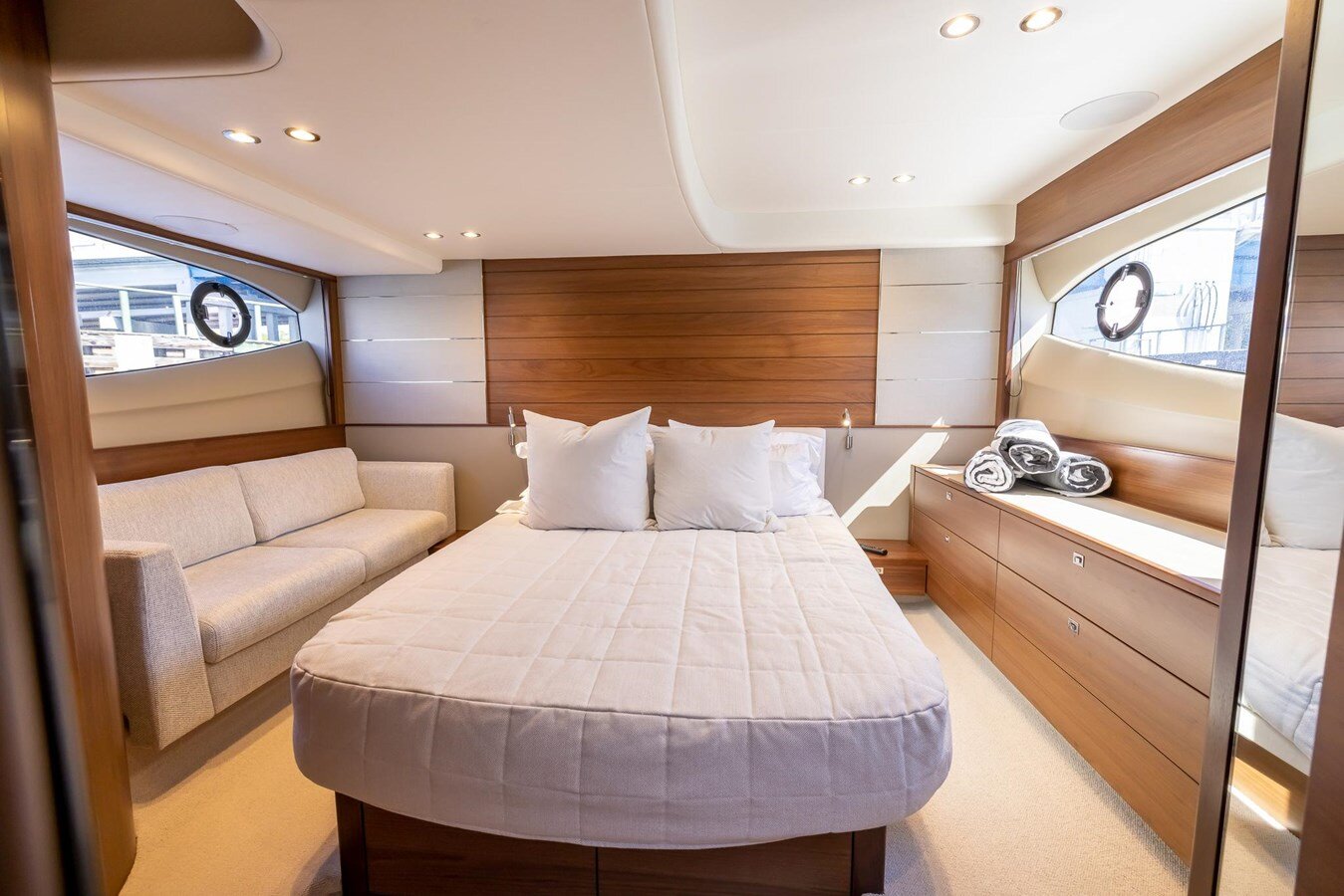 2020-princess-yachts-50-60a4ce