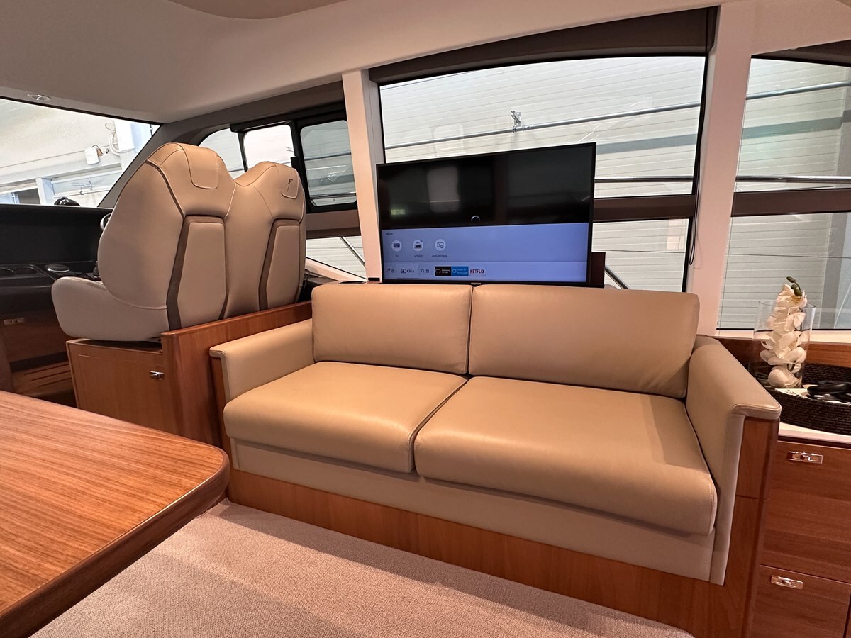 2020-princess-yachts-51-1-d2aa14