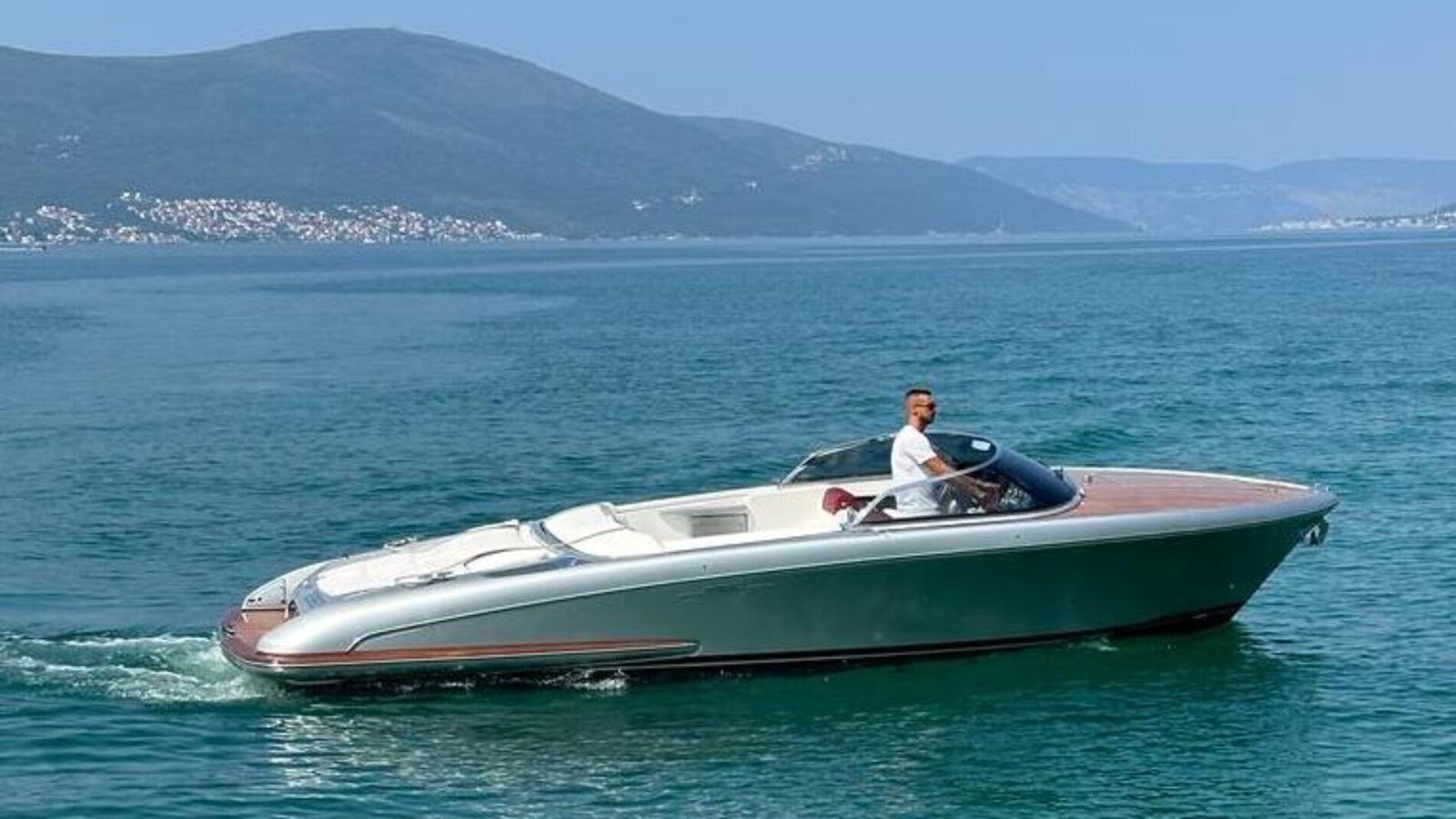 2020-riva-27-1-c590f7