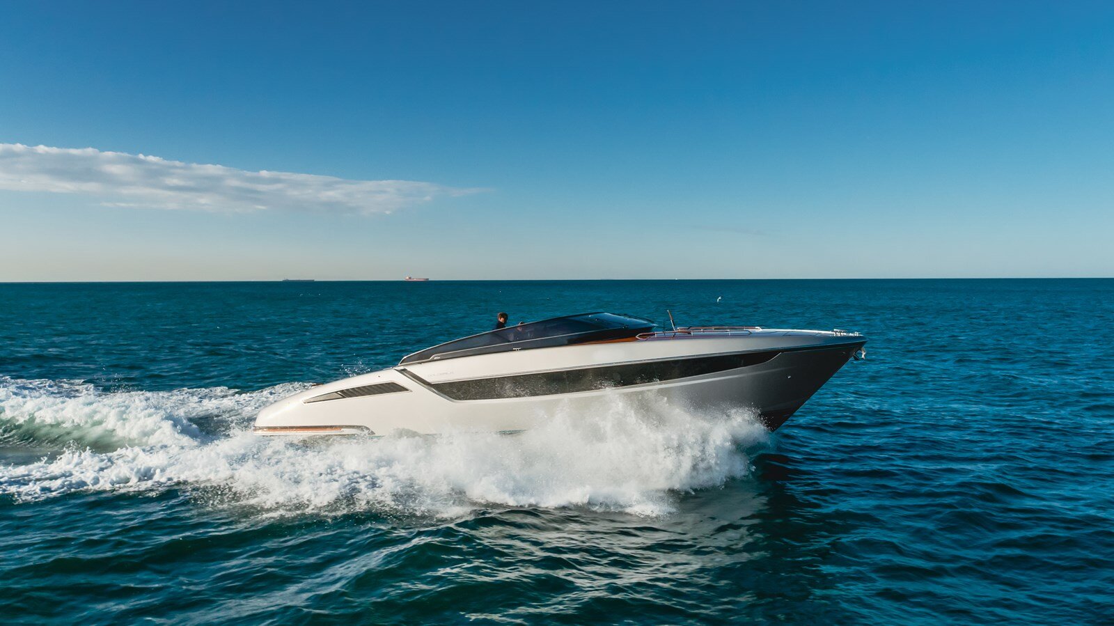 2020-riva-48-1-f84db7