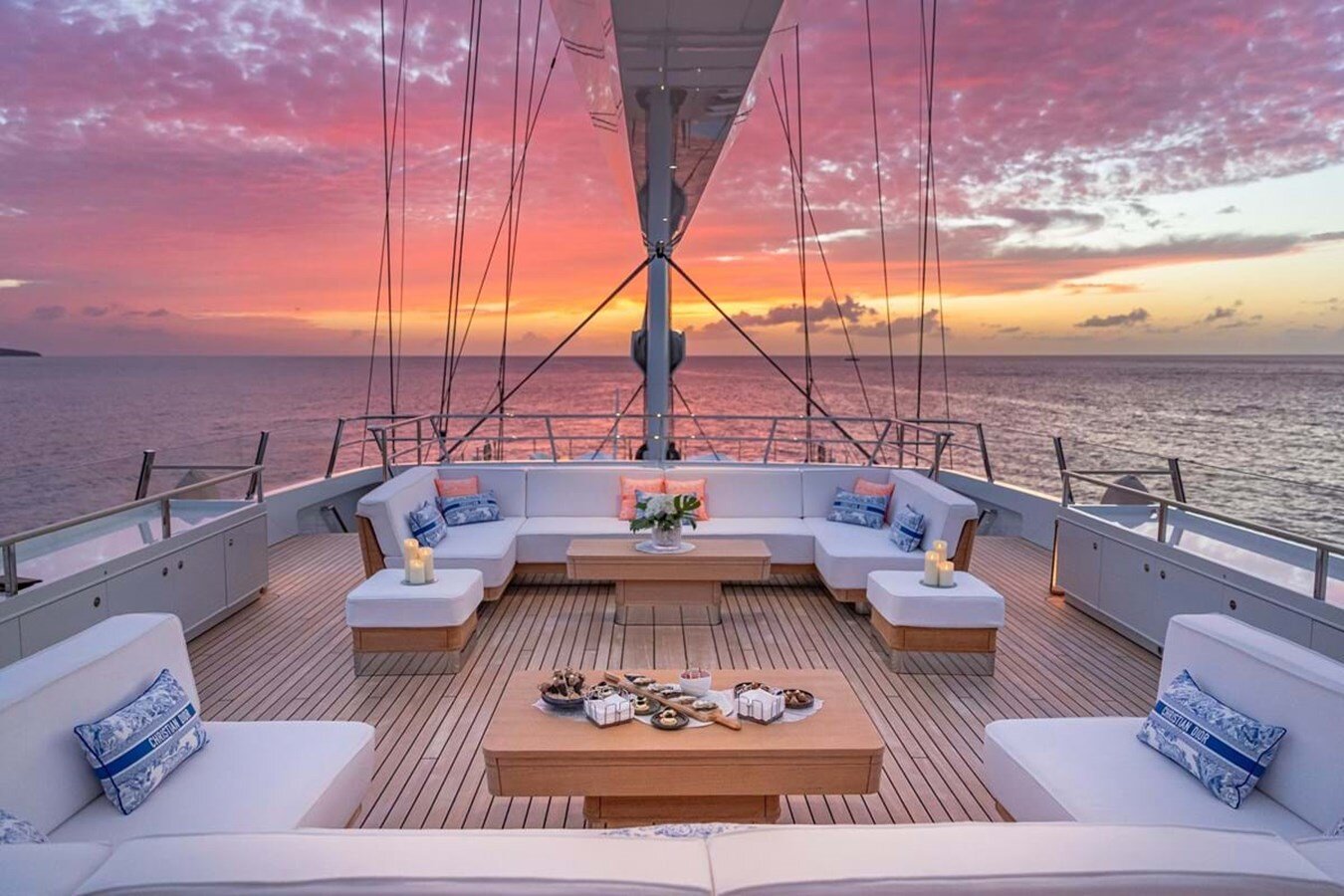 2020 ROYAL HUISMAN 265' 9