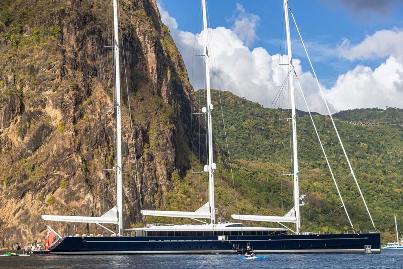 2020 ROYAL HUISMAN 265' 9