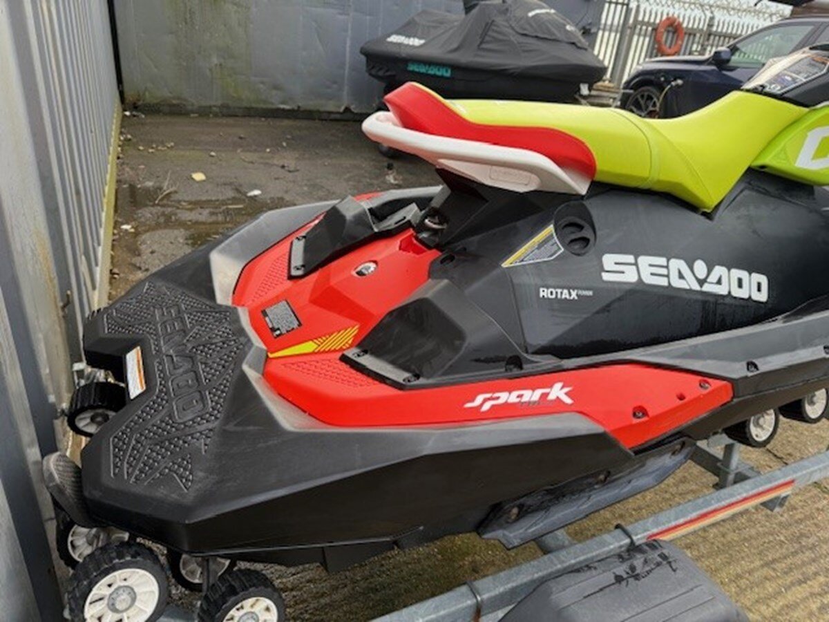 2020-sea-doo-10-6-3bddea