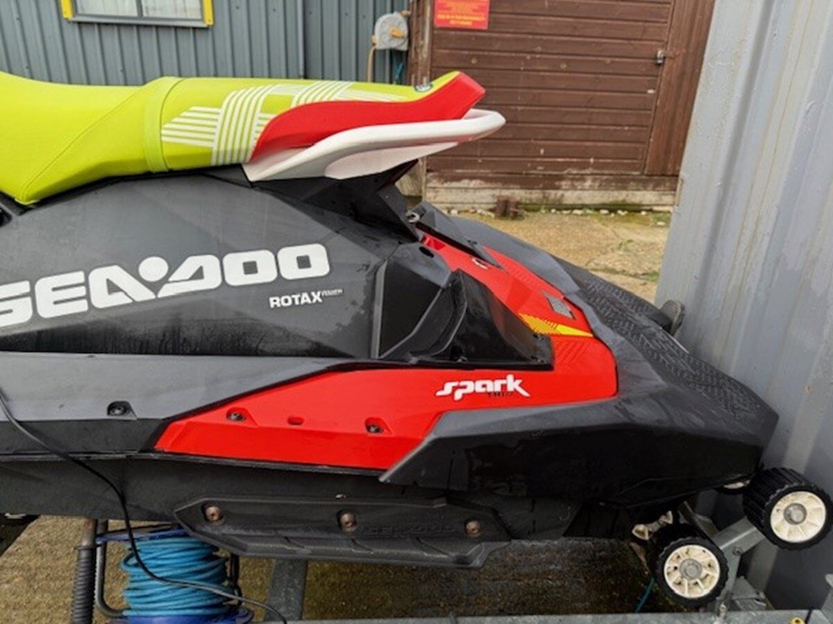 2020-sea-doo-10-6-3bddea