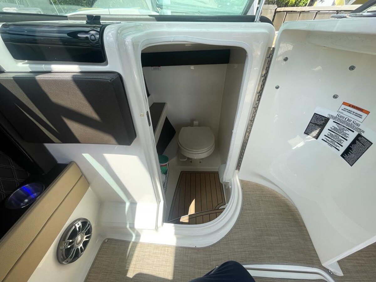 2020-sea-ray-28-6-ae5367