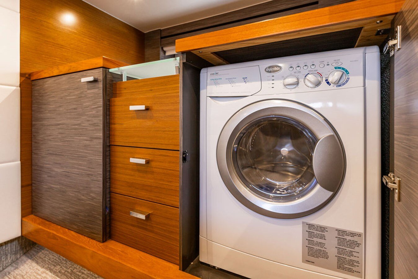 2020-tiara-53-806dad