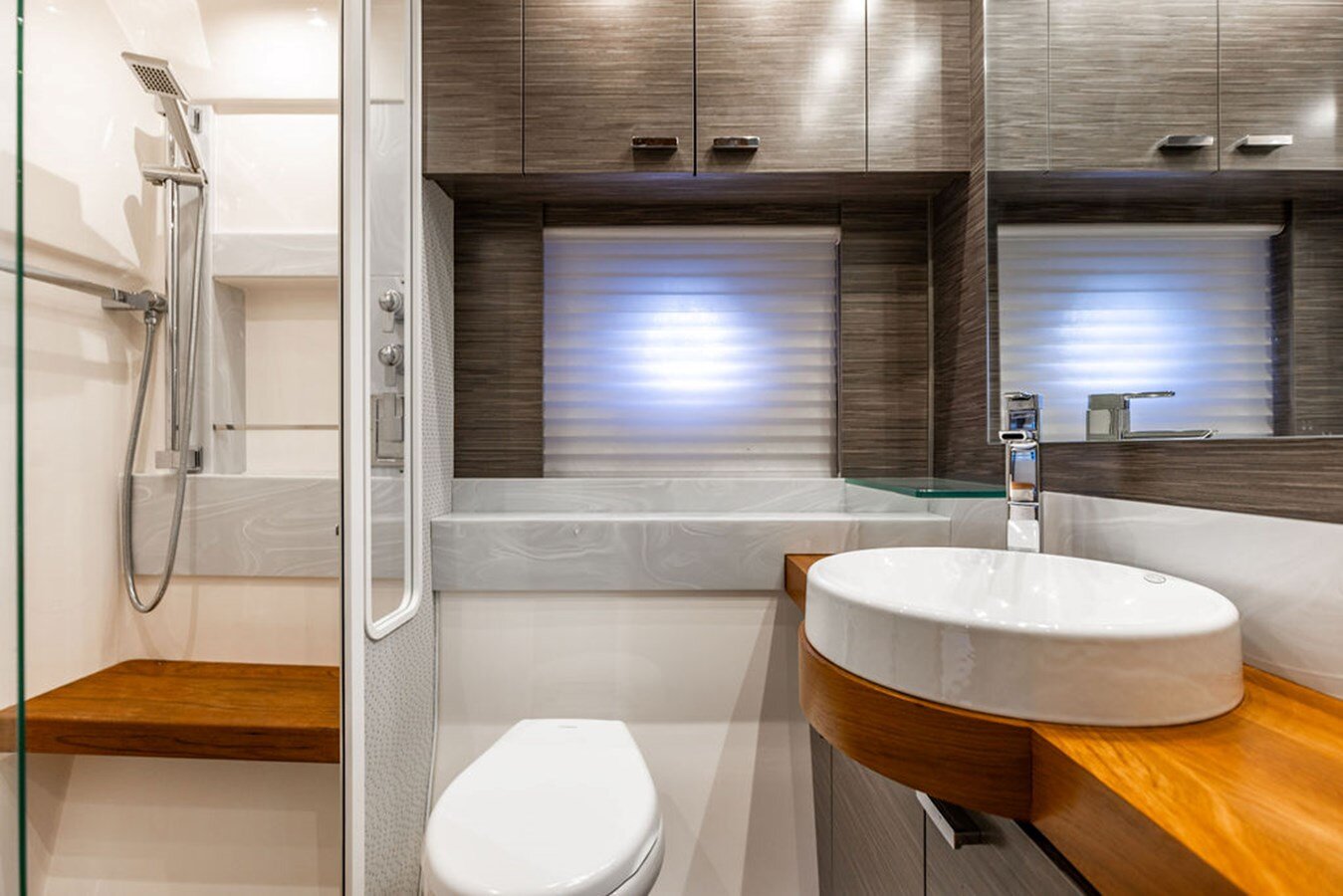 2020-tiara-53-806dad