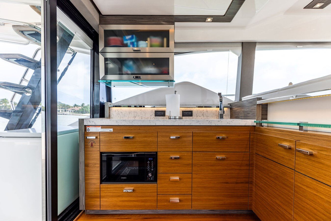 2020-tiara-53-806dad