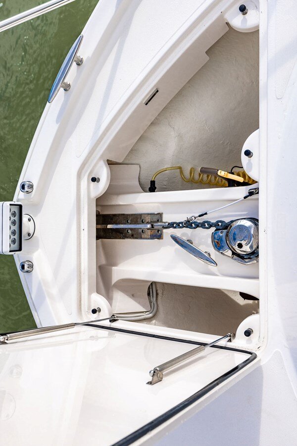 2020-tiara-53-806dad