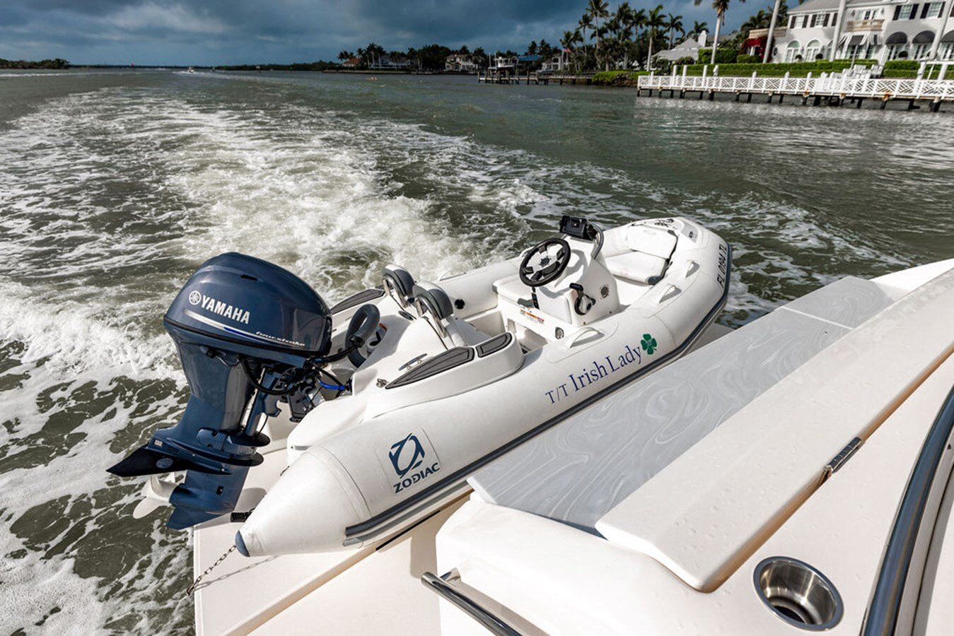 2020-tiara-53-806dad