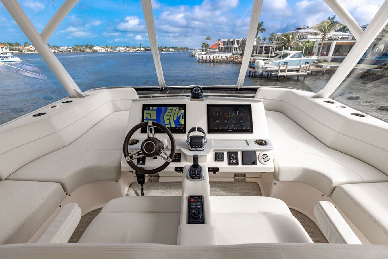 2020-tiara-53-806dad