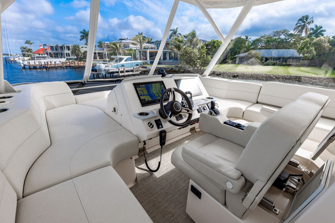 2020-tiara-53-806dad