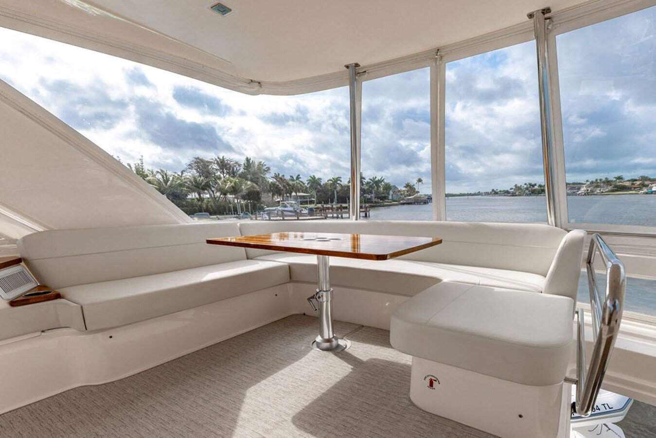 2020-tiara-53-806dad