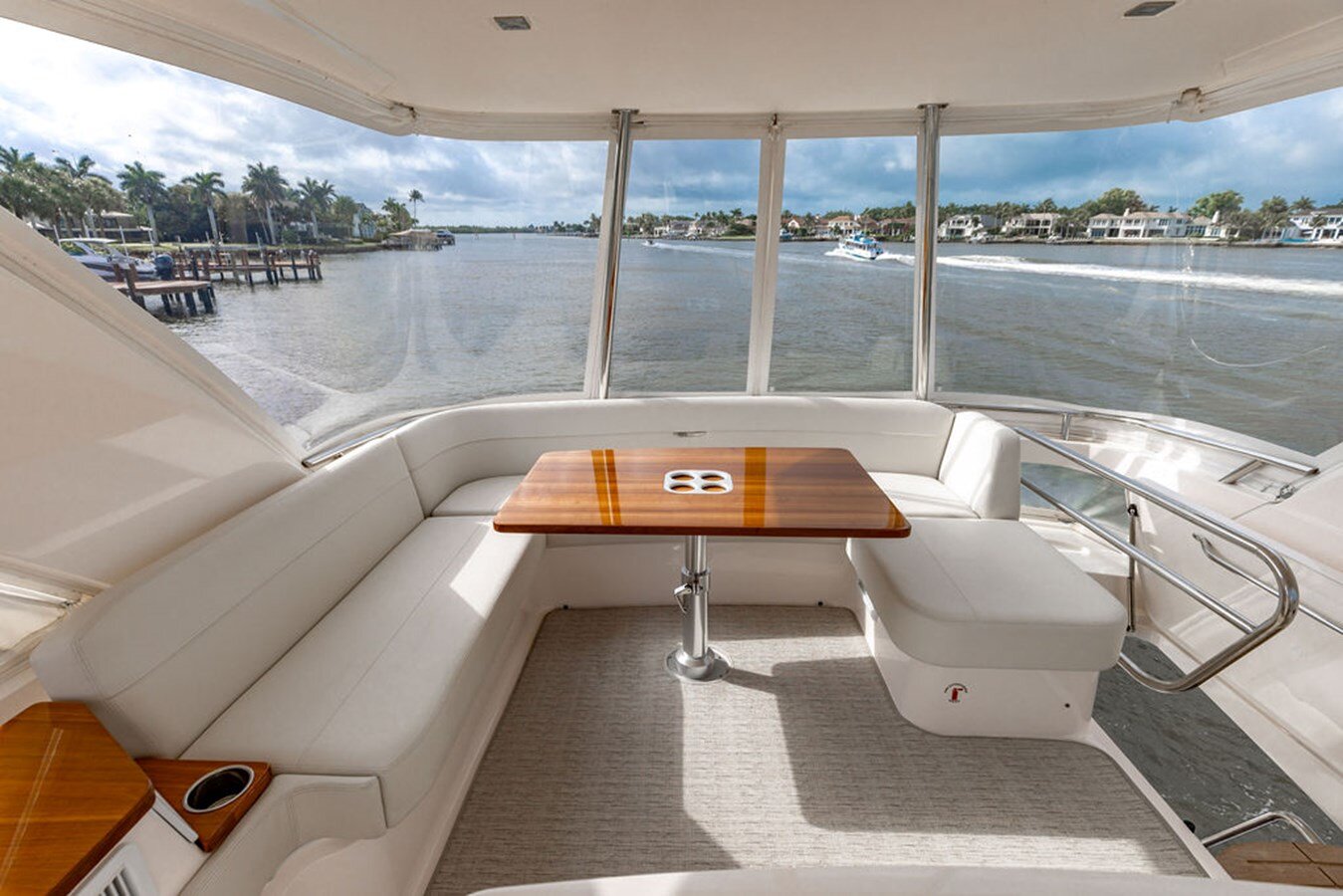 2020-tiara-53-806dad