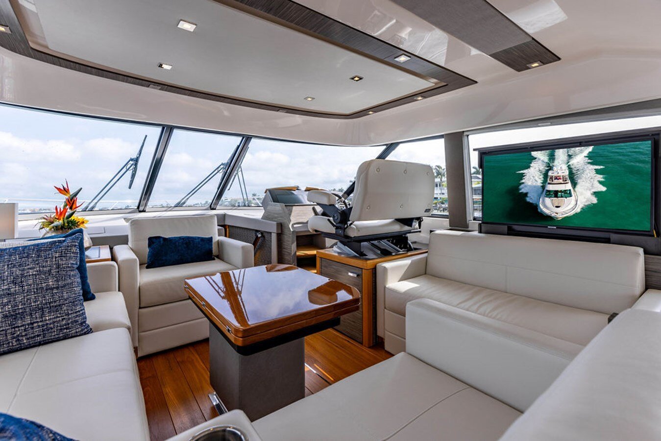 2020-tiara-53-806dad