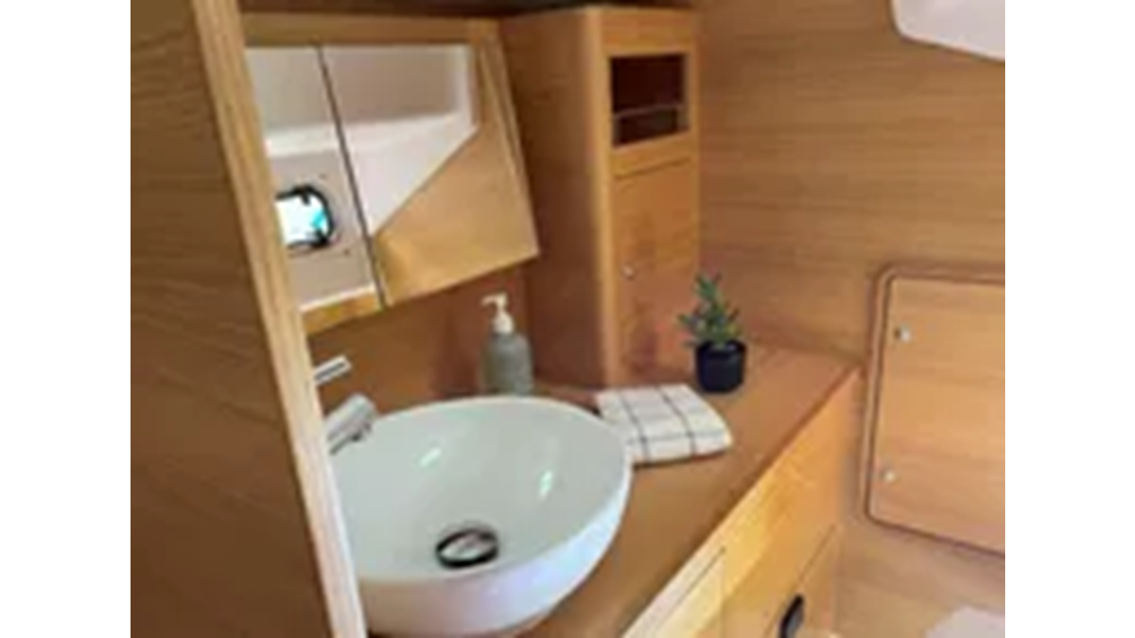 2020-x-yachts-39-6e1f5b