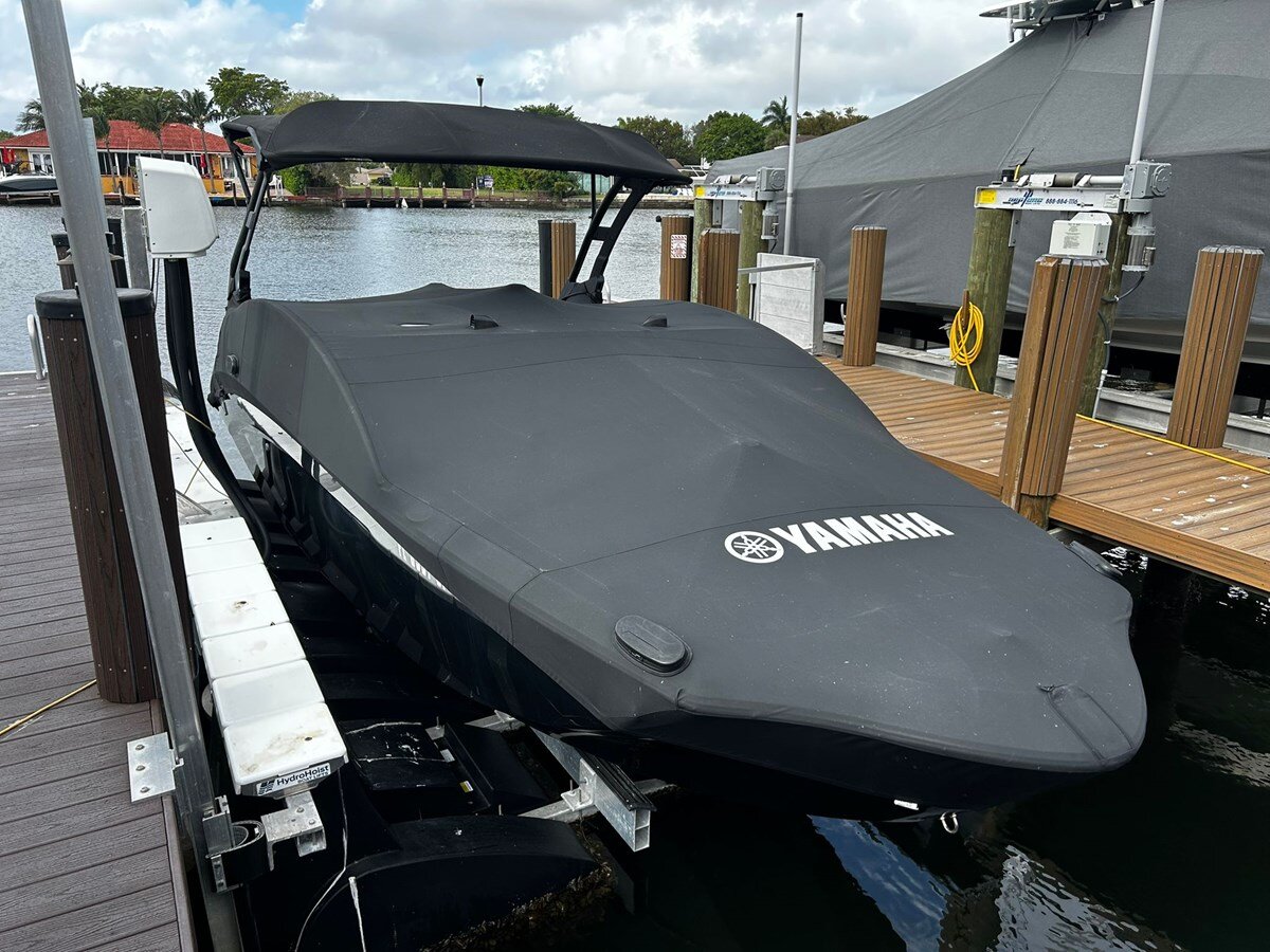 2020-yamaha-27-c11001