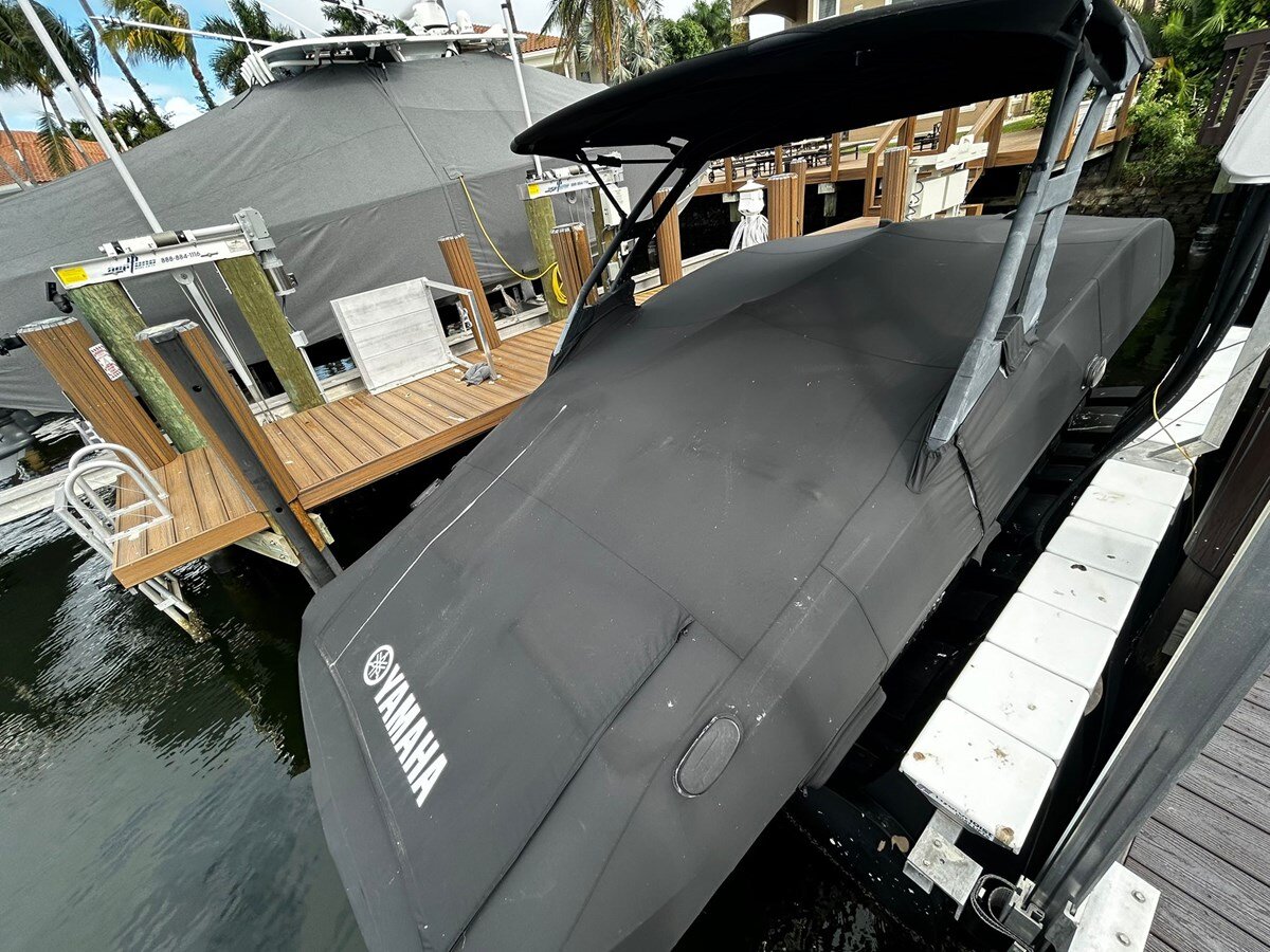 2020-yamaha-27-c11001