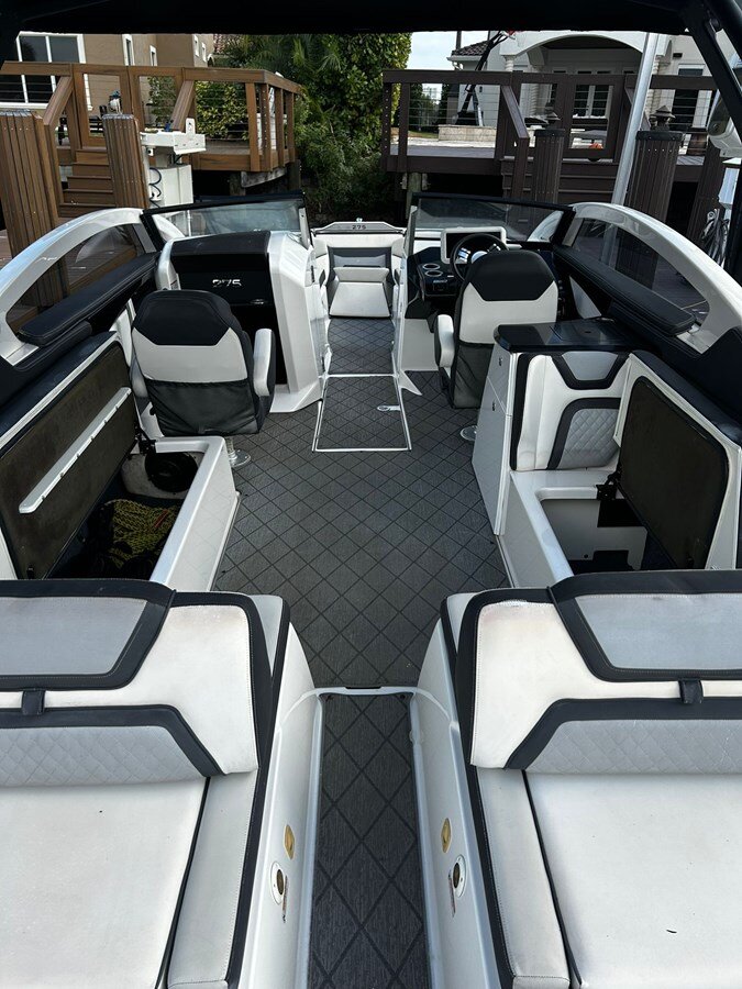 2020-yamaha-27-c11001