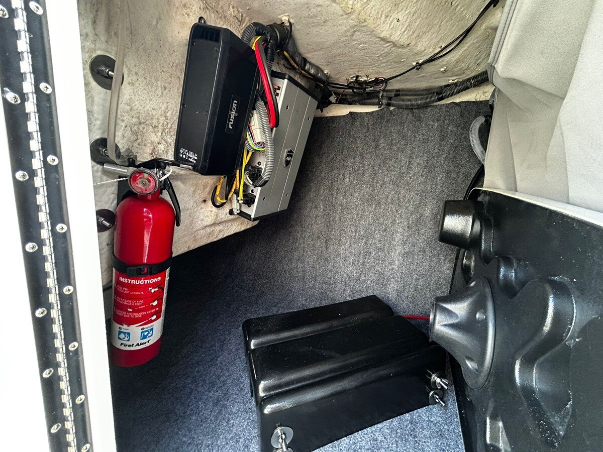 2020-yamaha-27-c11001