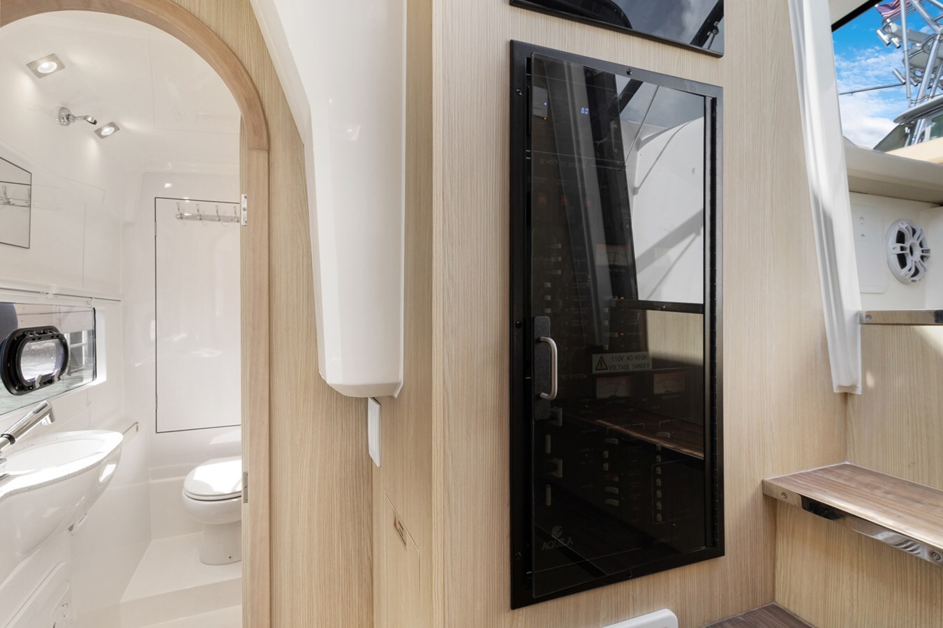 2021-aquila-36-ca5f0e