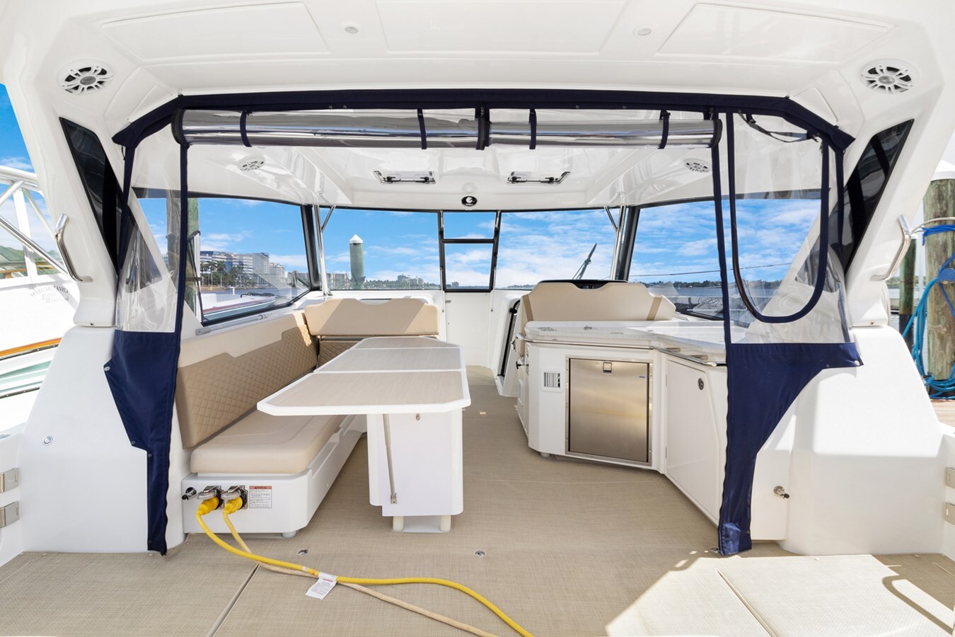 2021-aquila-36-ca5f0e