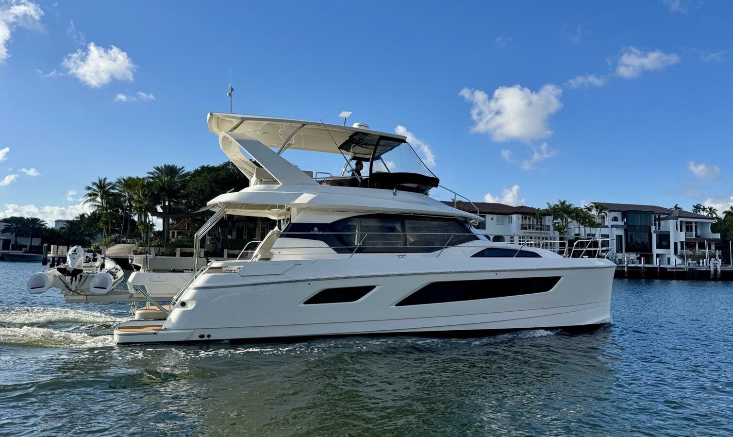 2021-aquila-44-1-a6da1d