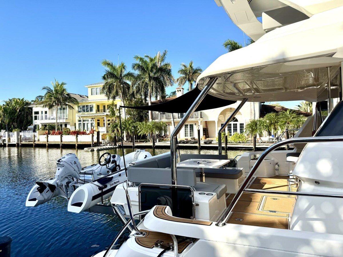 2021-aquila-44-1-a6da1d