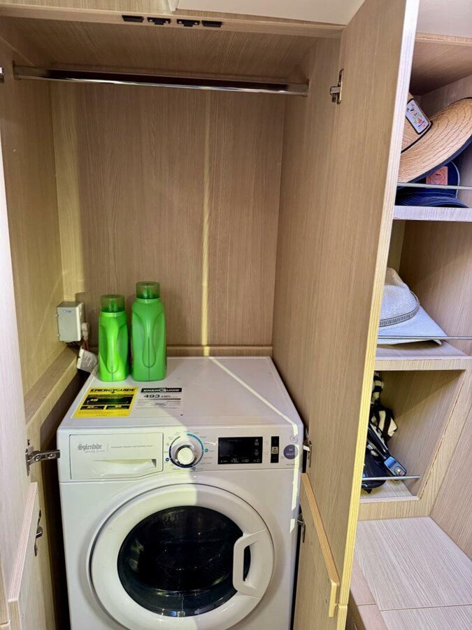 2021-aquila-44-1-a6da1d