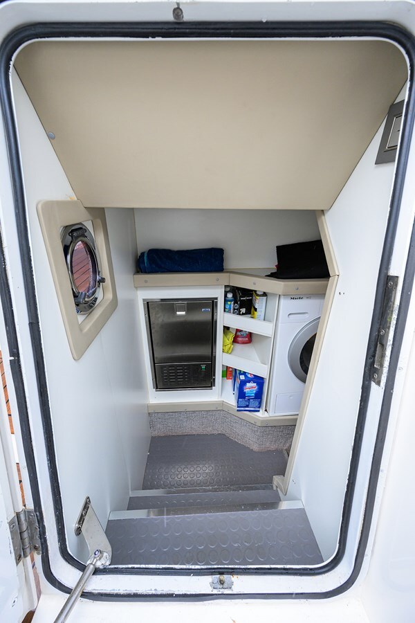 2021-astondoa-52-df7ced