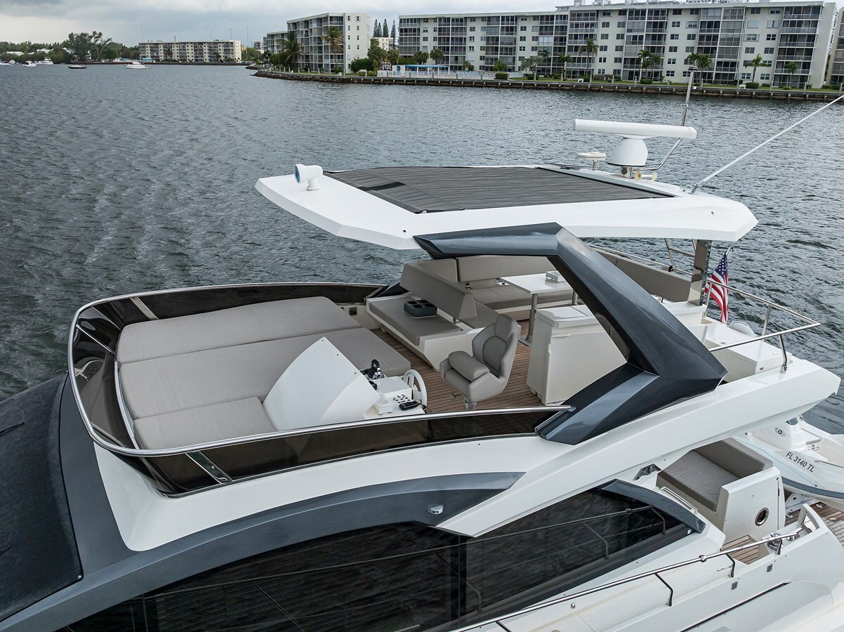 2021-astondoa-52-df7ced