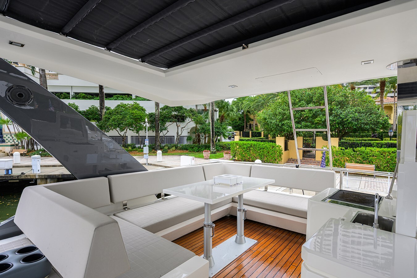 2021-astondoa-52-df7ced