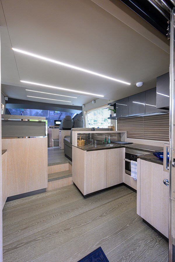 2021-astondoa-52-df7ced