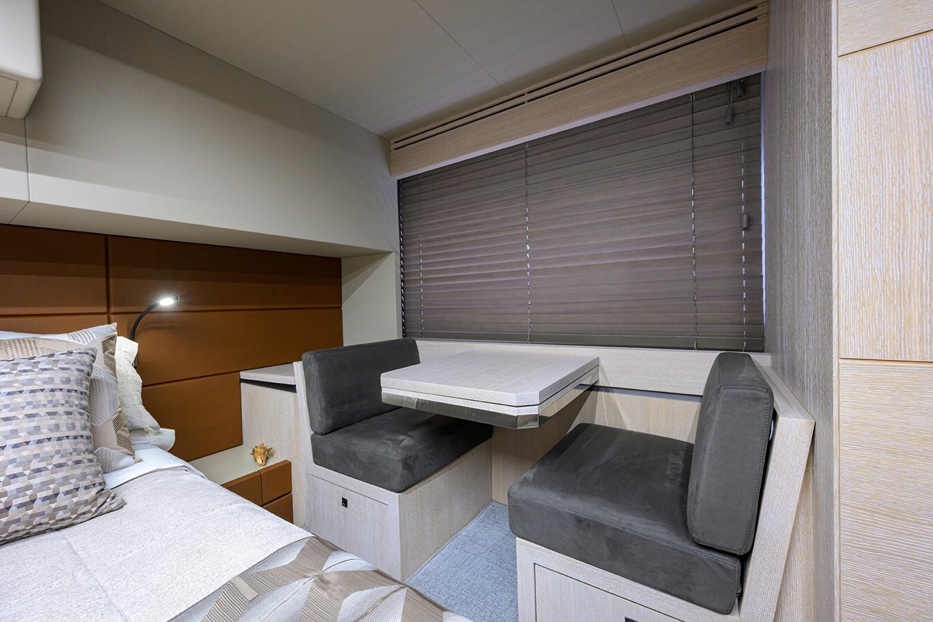 2021-astondoa-52-df7ced