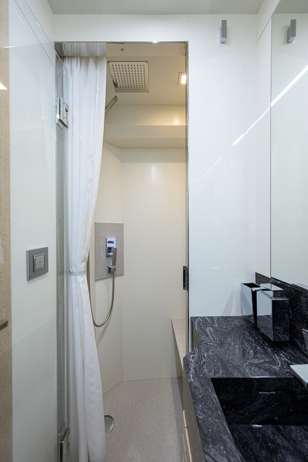 2021-astondoa-52-df7ced