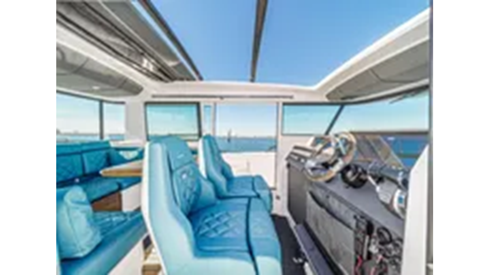 2021-axopar-37-8693d7