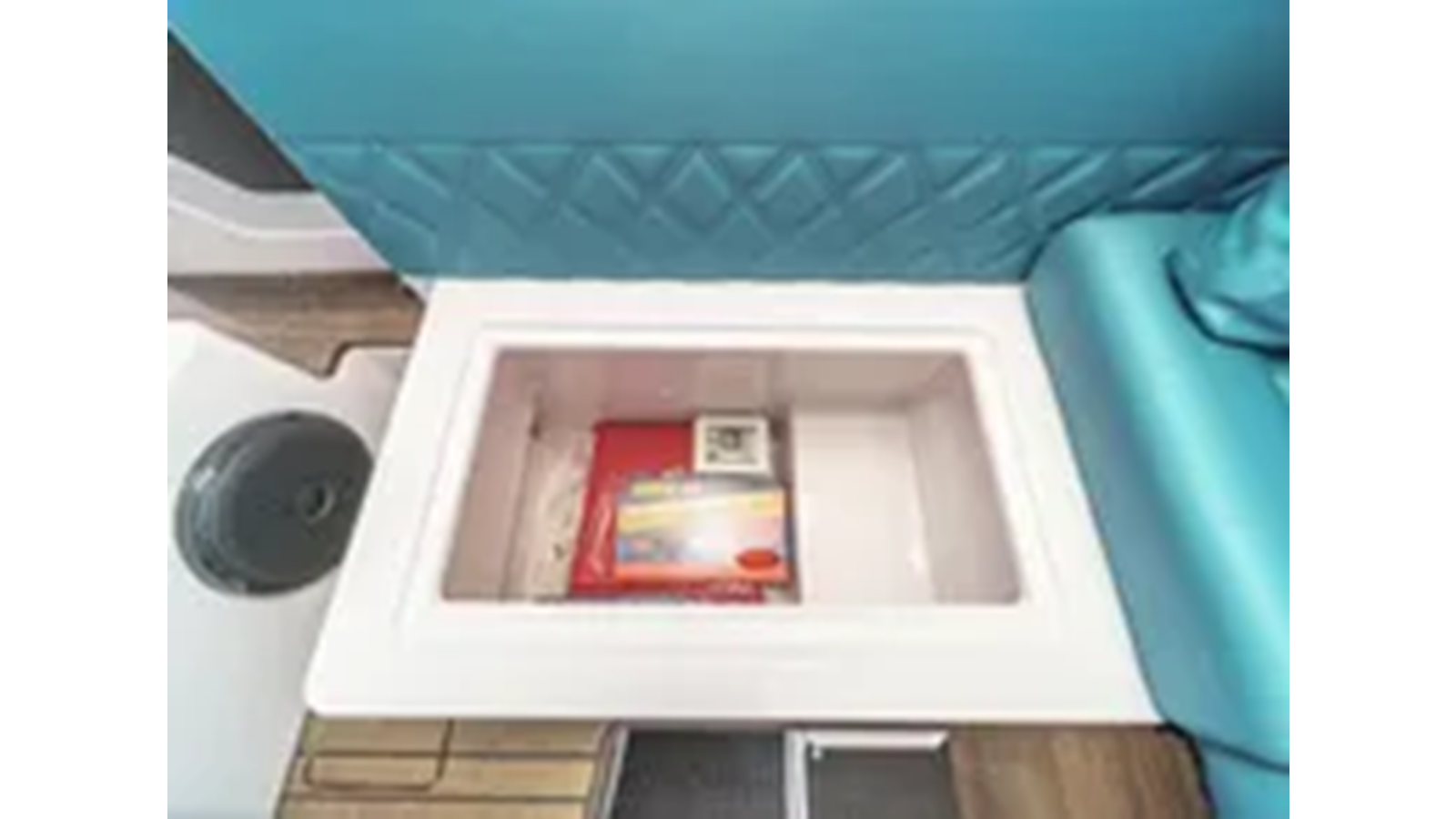 2021-axopar-37-8693d7