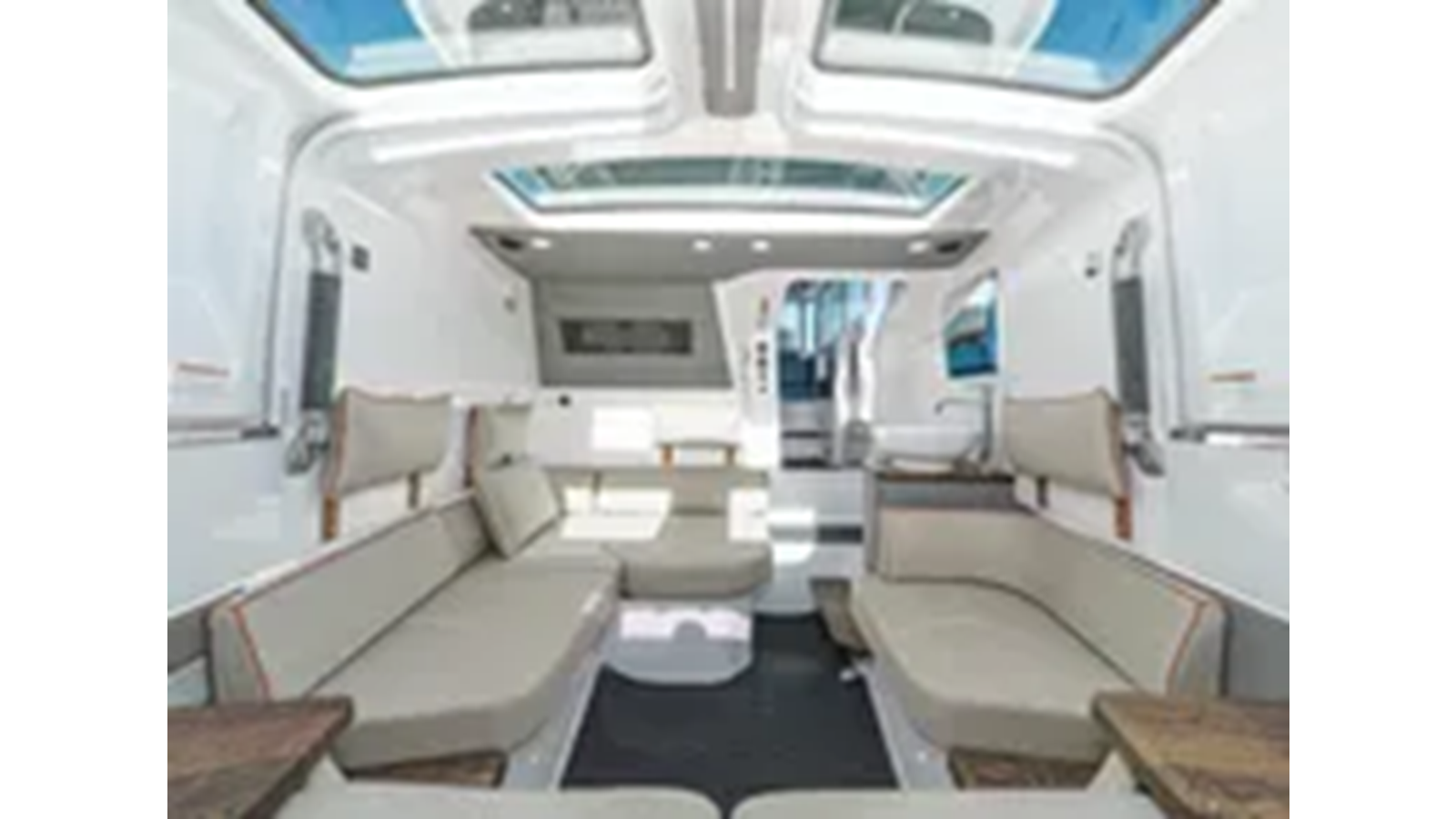 2021-axopar-37-8693d7